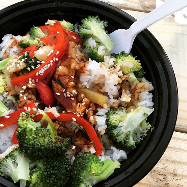 Teriyaki rice bowl with chicken and vegetables