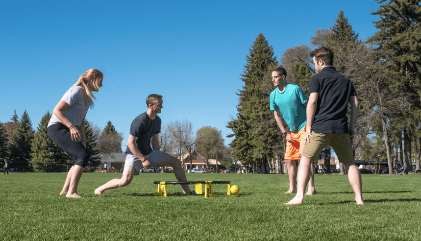 Roommate spikeball tournament - players at Porter Park